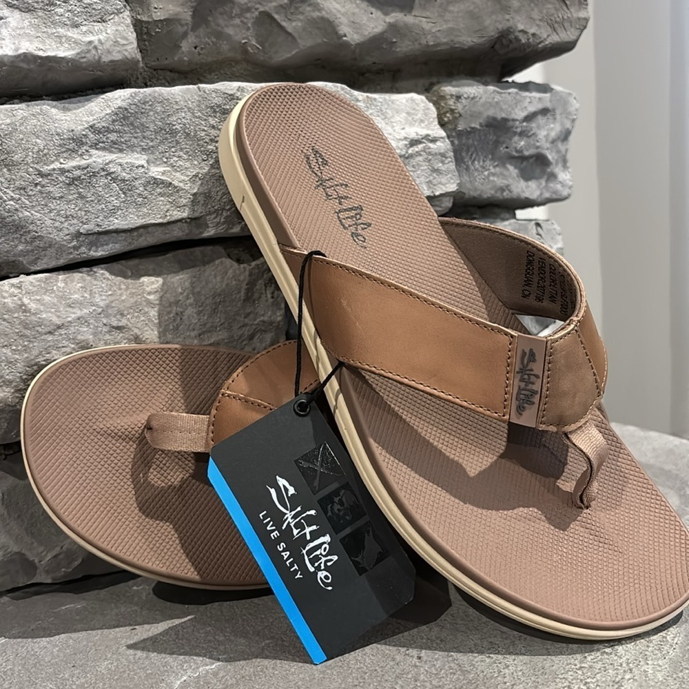 Salt Life Leather Upper,Rubber Outsole, textured insole,thong flip flops/sandals